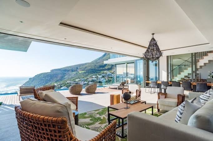 To Let 6 Bedroom Property for Rent in Llandudno Western Cape